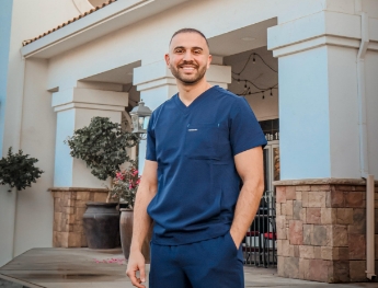 doctor speaking with patient 